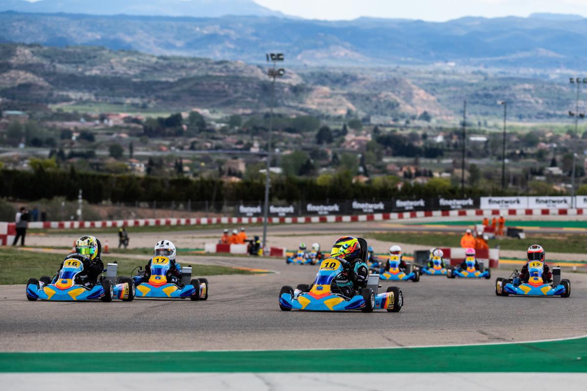 El viento complica las mangas clasificatorias de sábado en Motorland Aragón El viento complica las mangas clasificatorias de sábado en Motorland Aragón