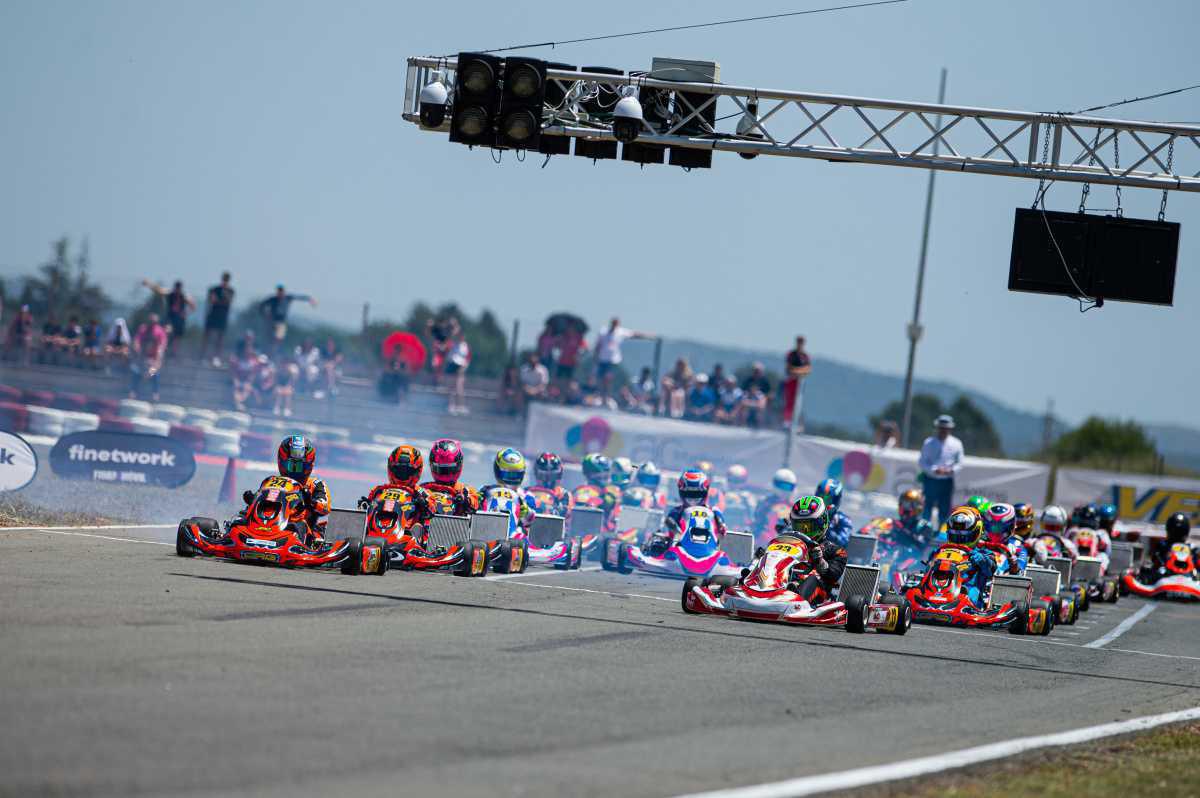 Sábado de calor (y Poles) en Chiva Sábado de calor (y Poles) en Chiva