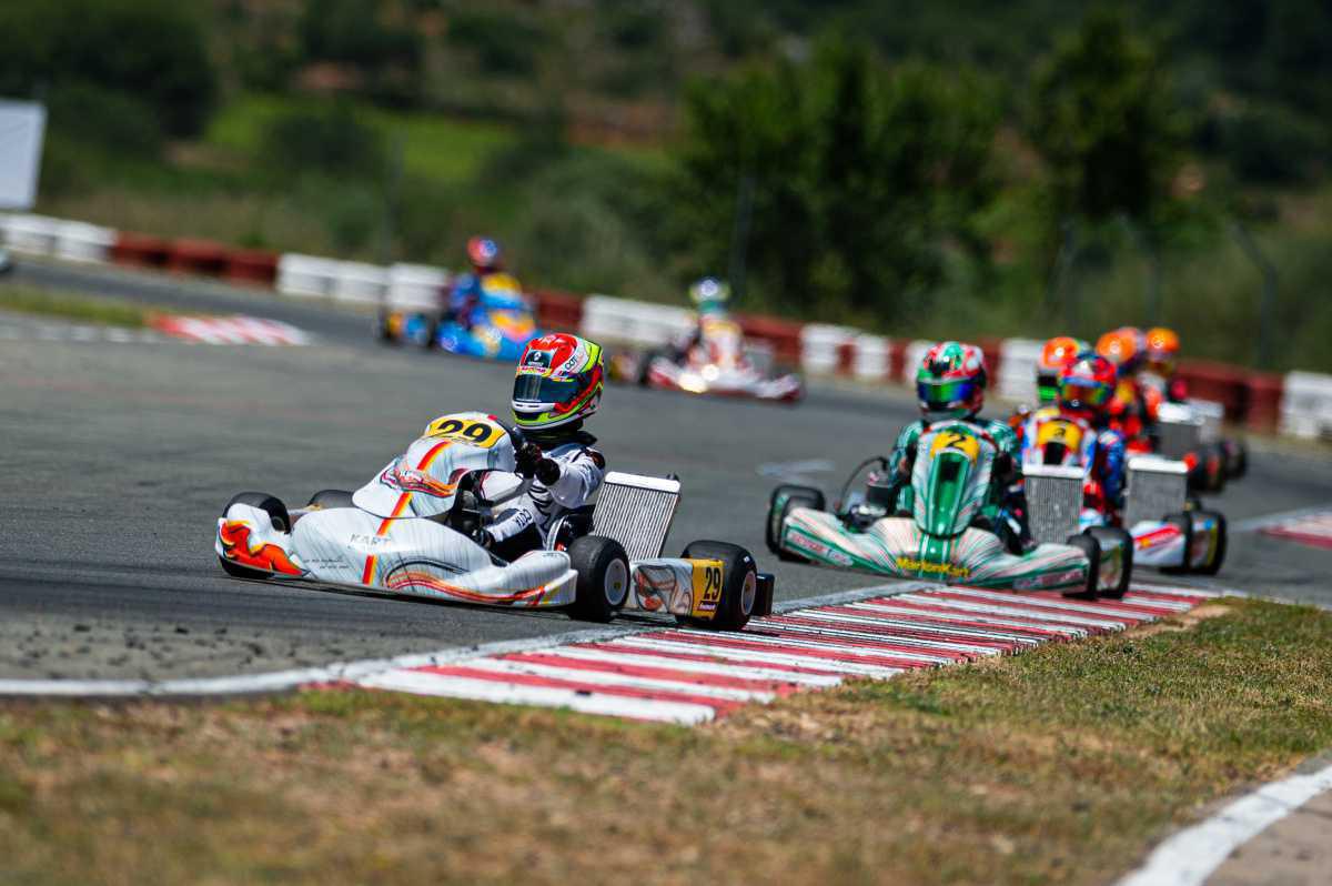 Sábado de calor (y Poles) en Chiva Sábado de calor (y Poles) en Chiva