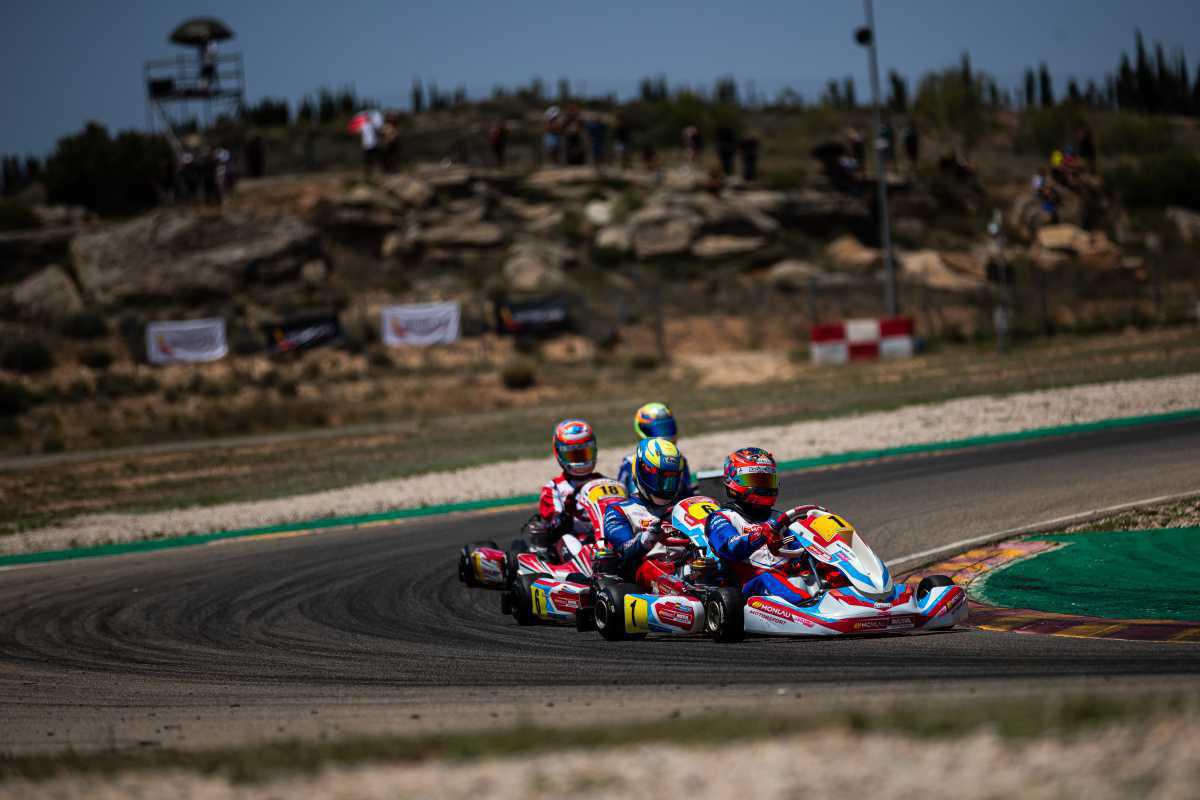 Calurosa y divertida jornada de Poles y mangas en Motorland Aragón Calurosa y divertida jornada de Poles y mangas en Motorland Aragón