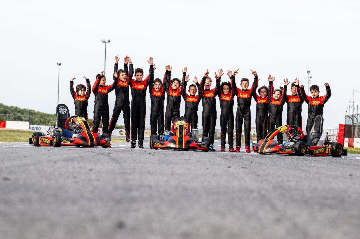 La importancia del apoyo de Carlos Sainz a los 'chavales' de la CS55 Racing Karting Academy La importancia del apoyo de Carlos Sainz a los 'chavales' de la CS55 Racing Karting Academy