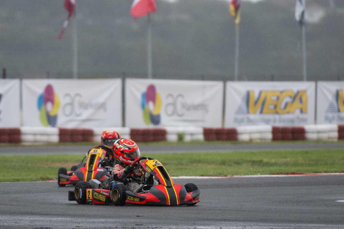 La lluvia anima la última jornada clasificatoria de 2024 en Chiva La lluvia anima la última jornada clasificatoria de 2024 en Chiva