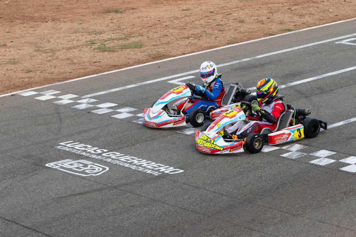 Los campeones del CEK Finetwork 2024 se coronan en Chiva con emoción hasta el final Los campeones del CEK Finetwork 2024 se coronan en Chiva con emoción hasta el final