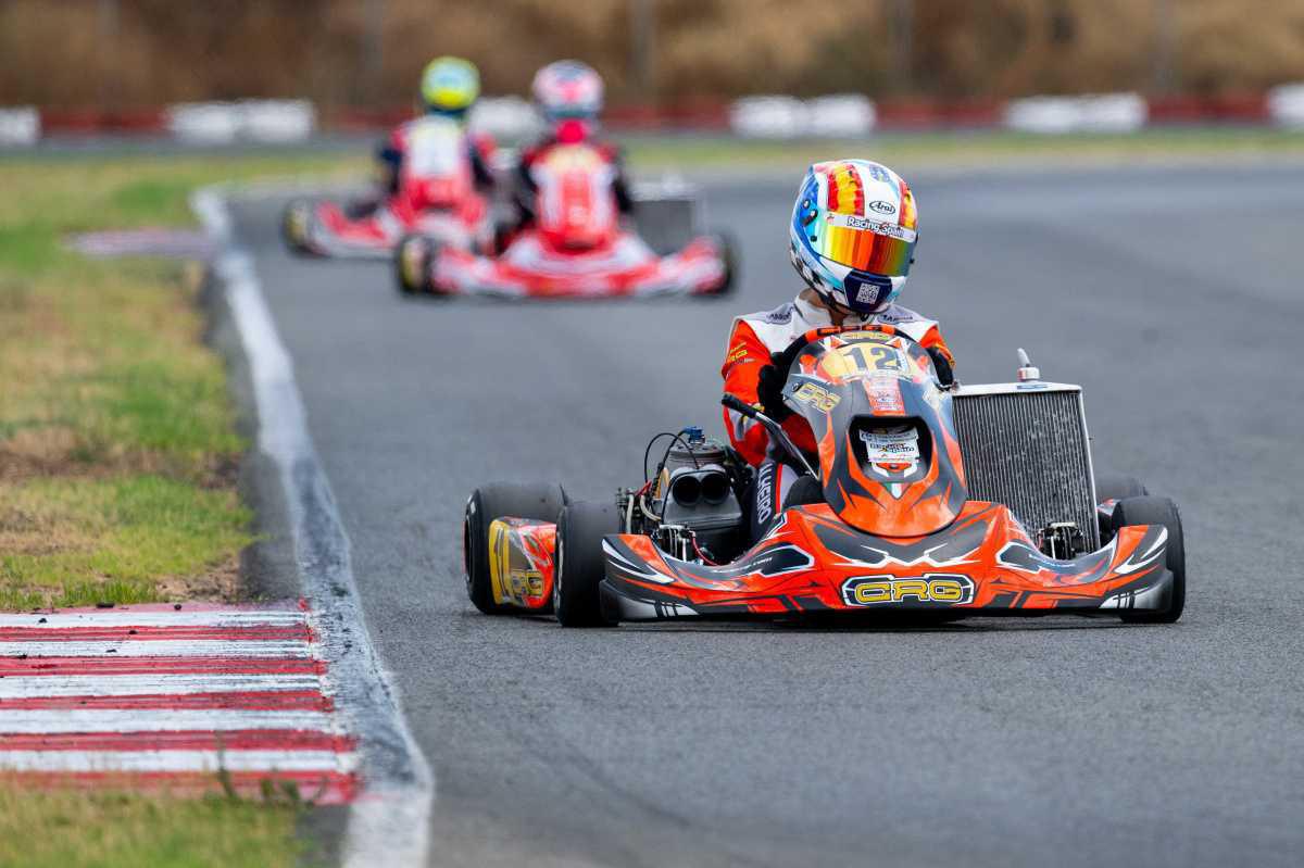 Chiva esquiva la lluvia en una espléndida jornada clasificatoria Chiva esquiva la lluvia en una espléndida jornada clasificatoria