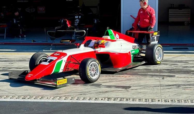 Christian Costoya da el salto del karting a los monoplazas