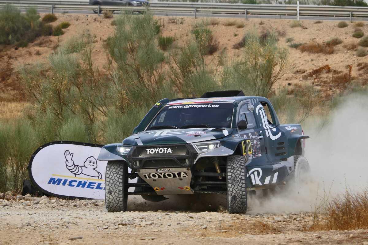 Santiago Carnicer y Sergio Peinado, campeones tras vencer en el Cierzo Rally Ejército de Tierra Santiago Carnicer y Sergio Peinado, campeones tras vencer en el Cierzo Rally Ejército de Tierra
