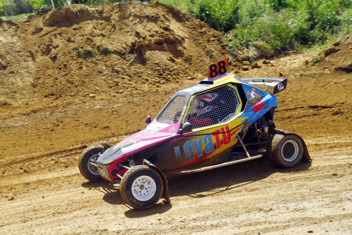 Espectacular fin de semana en el circuito Eduardo Lalana con intensas finales y mucha emoción Espectacular fin de semana en el circuito Eduardo Lalana con intensas finales y mucha emoción