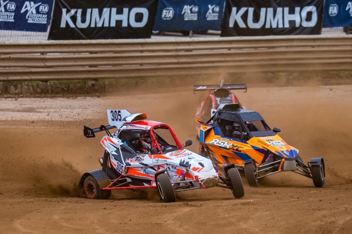 Iván Piña, segundo en Cross Car en el Mūša Raceland donde se disputó una nueva prueba del Campeonato de Europa FIA de Autocross y Cross Car Iván Piña, segundo en Cross Car en el Mūša Raceland donde se disputó una nueva prueba del Campeonato de Europa FIA de Autocross y Cross Car