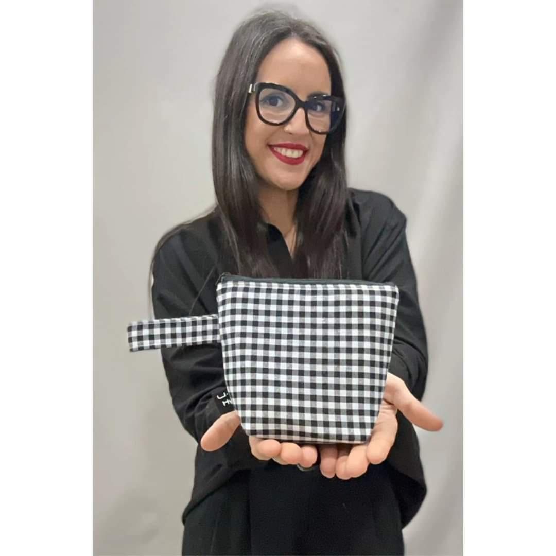 Jota Fierro esta a la Moda Jota Fierro esta a la Moda