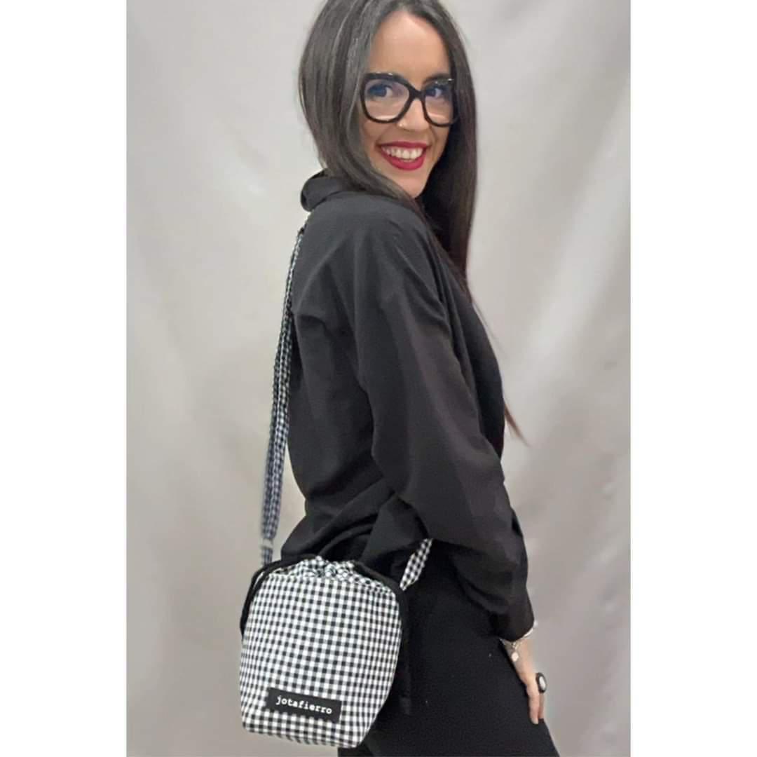 Jota Fierro esta a la Moda Jota Fierro esta a la Moda