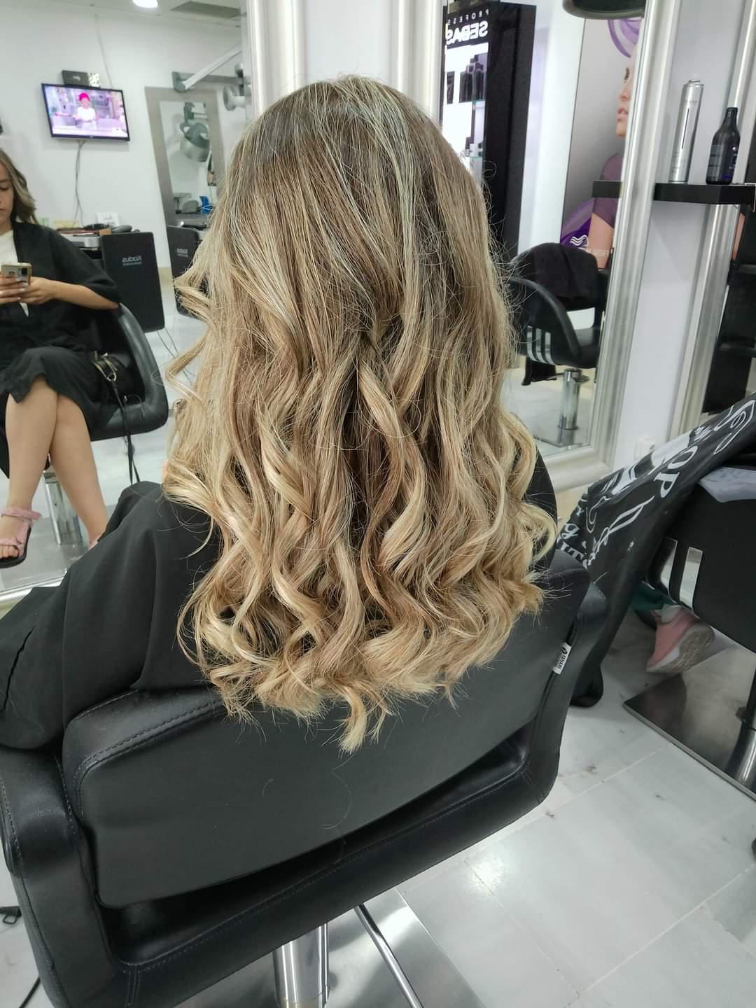 Dale un Cambio a tu Cabello en Anvilú Peluqueros Dale un Cambio a tu Cabello en Anvilú Peluqueros