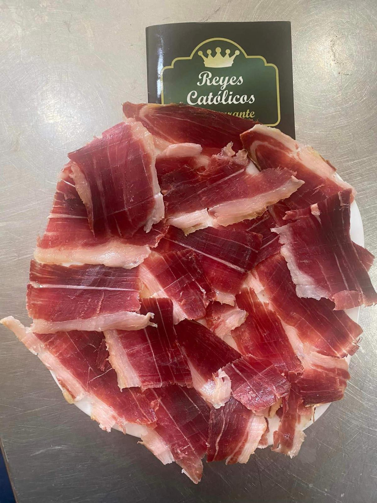 Degusta sus Desayunos, sus Platos, y sus Meriendas Degusta sus Desayunos, sus Platos, y sus Meriendas