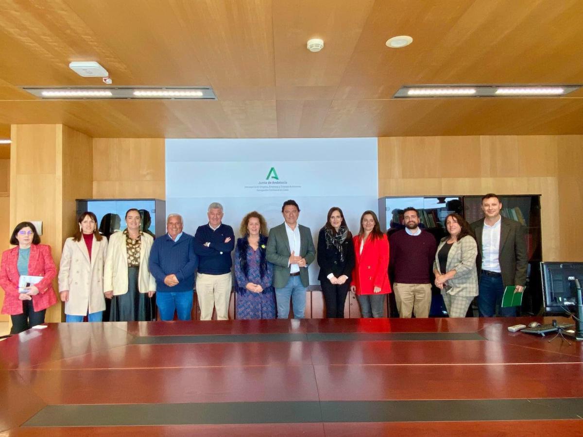 Reunión de Centros Comerciales Abiertos de Cádiz Reunión de Centros Comerciales Abiertos de Cádiz