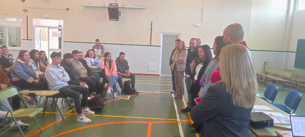 Jornada Impulsa- Ayuda en Accion en IES La Bahía San Fernando Jornada Impulsa- Ayuda en Accion en IES La Bahía San Fernando