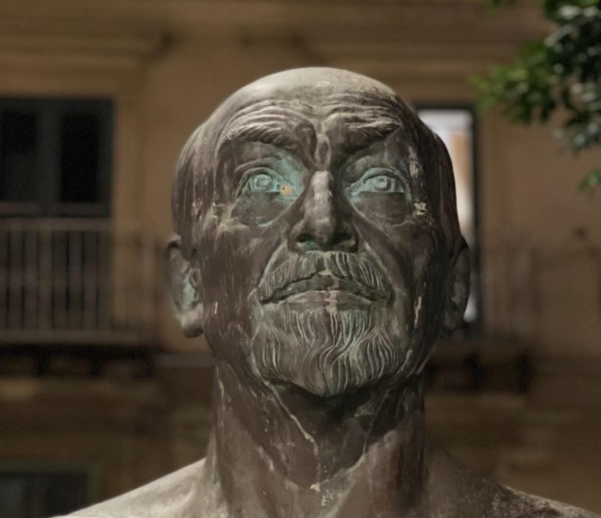Monumento a Luigi Pirandello - Monument to Luigi Pirandello Monumento a Luigi Pirandello - Monument to Luigi Pirandello