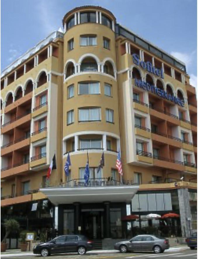 Qui sommes nous ? Qui sommes nous ?