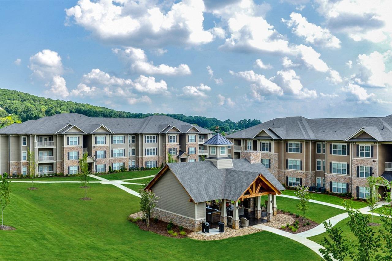 apartments-2658687_1280