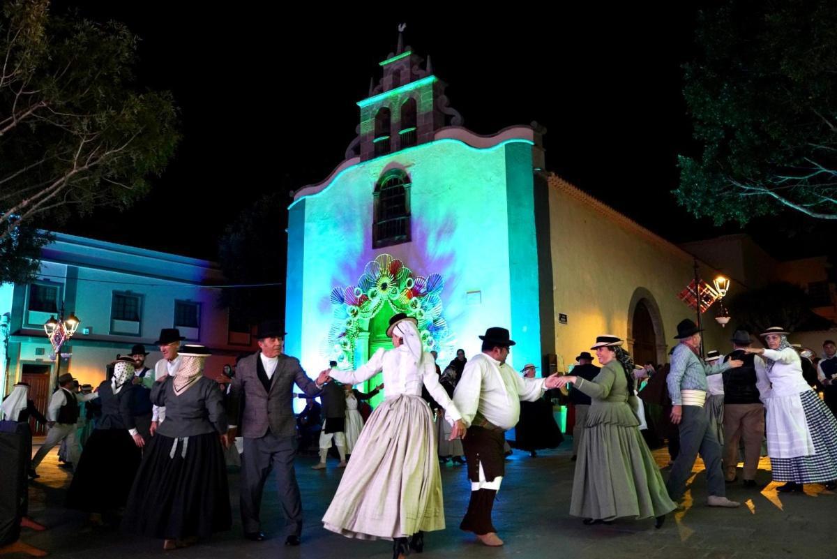 BAILE DE MAGOS DE ARONA