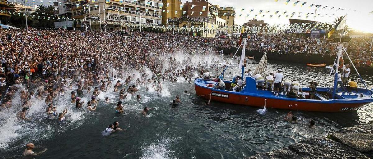 EMBARCACIÓN DE LA VIRGEN DEL CARMEN Y SAN TELMO