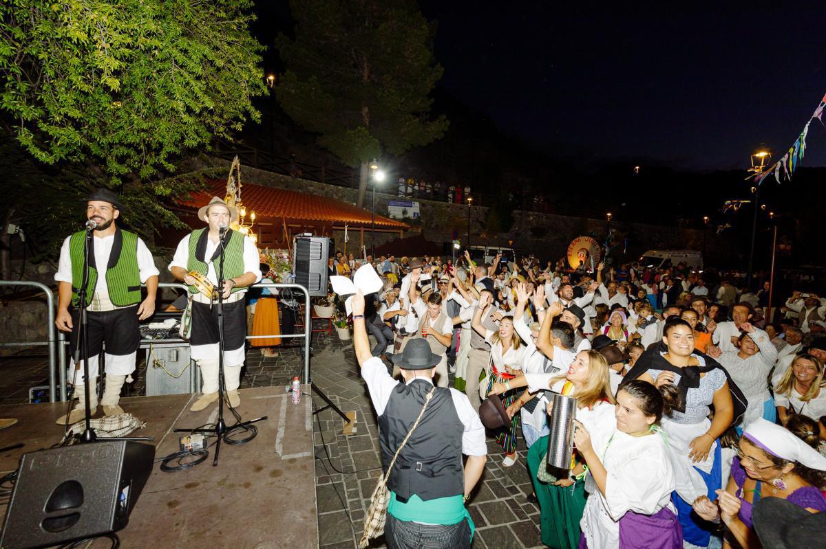 BAILE DE TAIFAS DE TEJEDA