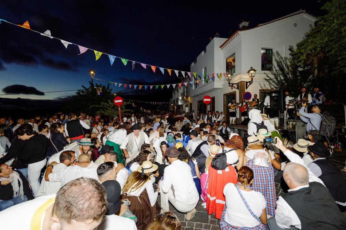 BAILE DE TAIFAS DE TEJEDA