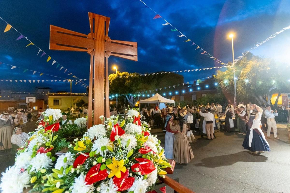 BAILE DE MAGOS DE LA CRUZ DE LA VERA