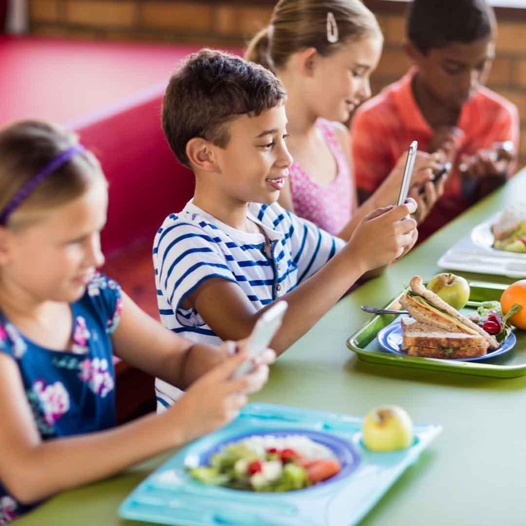 ¿Sabías que… Las escuelas que ofrecen el almuerzo tienen mayor asistencia?