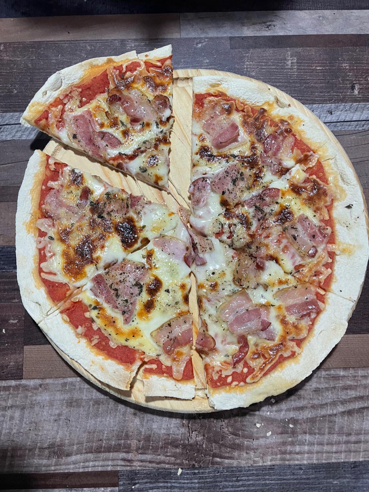 ALL YOU CAN EAT DE PIZZA Y SHOW MUSICAL