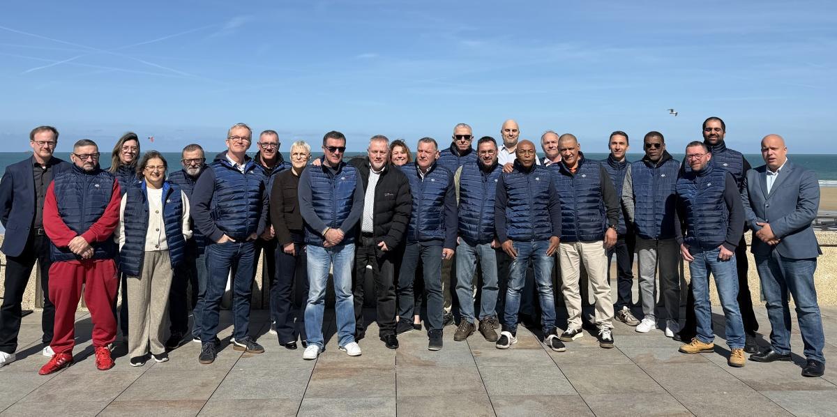 À Saint-Malo, les adhérents de Kuehne+Nagel SAS se sont réunis en séminaire pour préparer l’avenir À Saint-Malo, les adhérents de Kuehne+Nagel SAS se sont réunis en séminaire pour préparer l’avenir