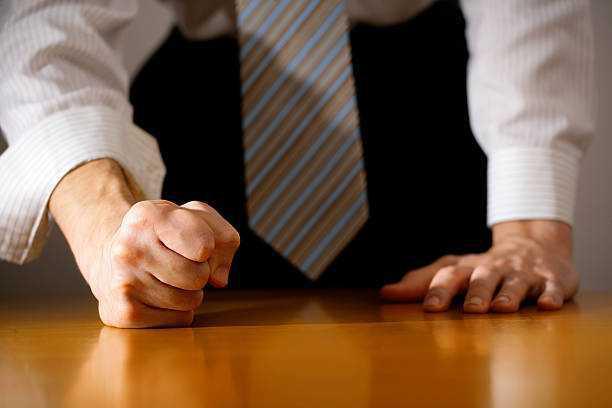"Taper du poing sur la table ne suffira pas" à faire revenir les gens au travail: le taux d'absentéisme continue de grimper en flèche