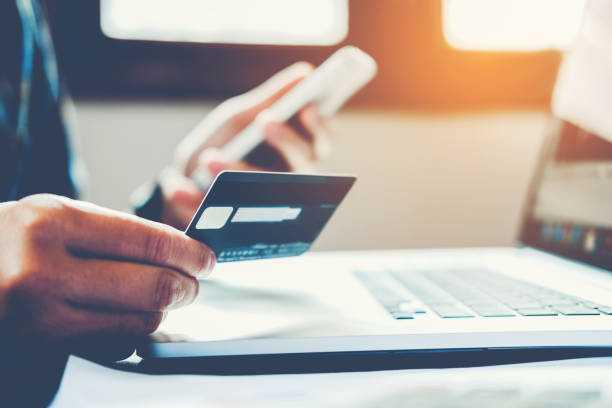 « Une alerte énorme » : pourquoi les banques tradi commencent à brader leurs comptes courants