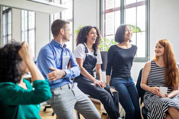 L'IA est-elle responsable de la hausse du chômage des jeunes ? Pas du tout selon deux études (dont une de la Fed): c'est plutôt le télétravail qui mettrait les juniors sur le carreau
