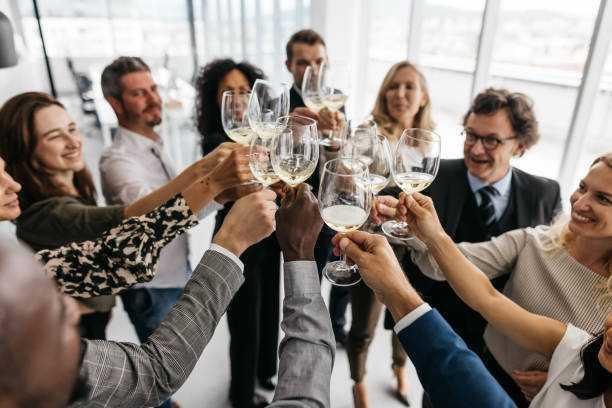 Alcool au travail : ce que vous avez le droit de boire selon la loi