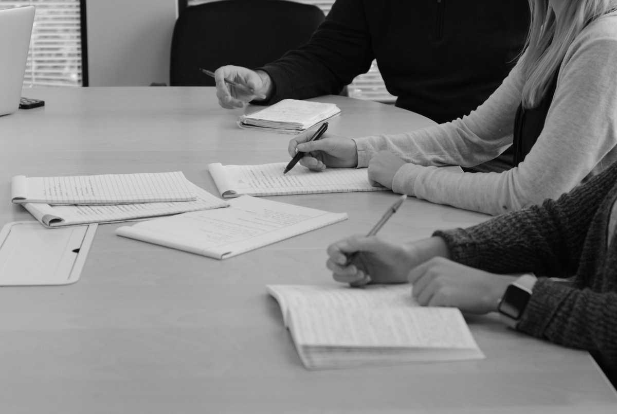 Les personnes qui prennent des notes à l’écrit en réunion ont cette compétence que leurs collègues n’ont pas