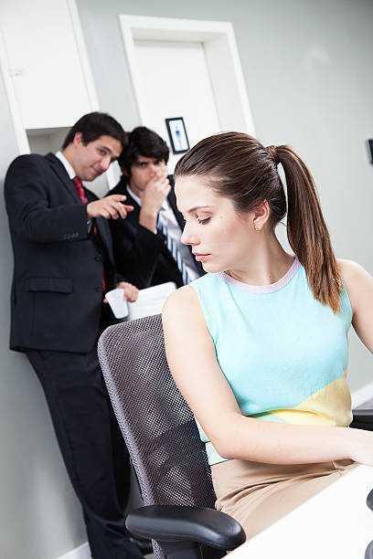 Trahison professionnelle : comment réagir et retrouver confiance après une déception au travail ?