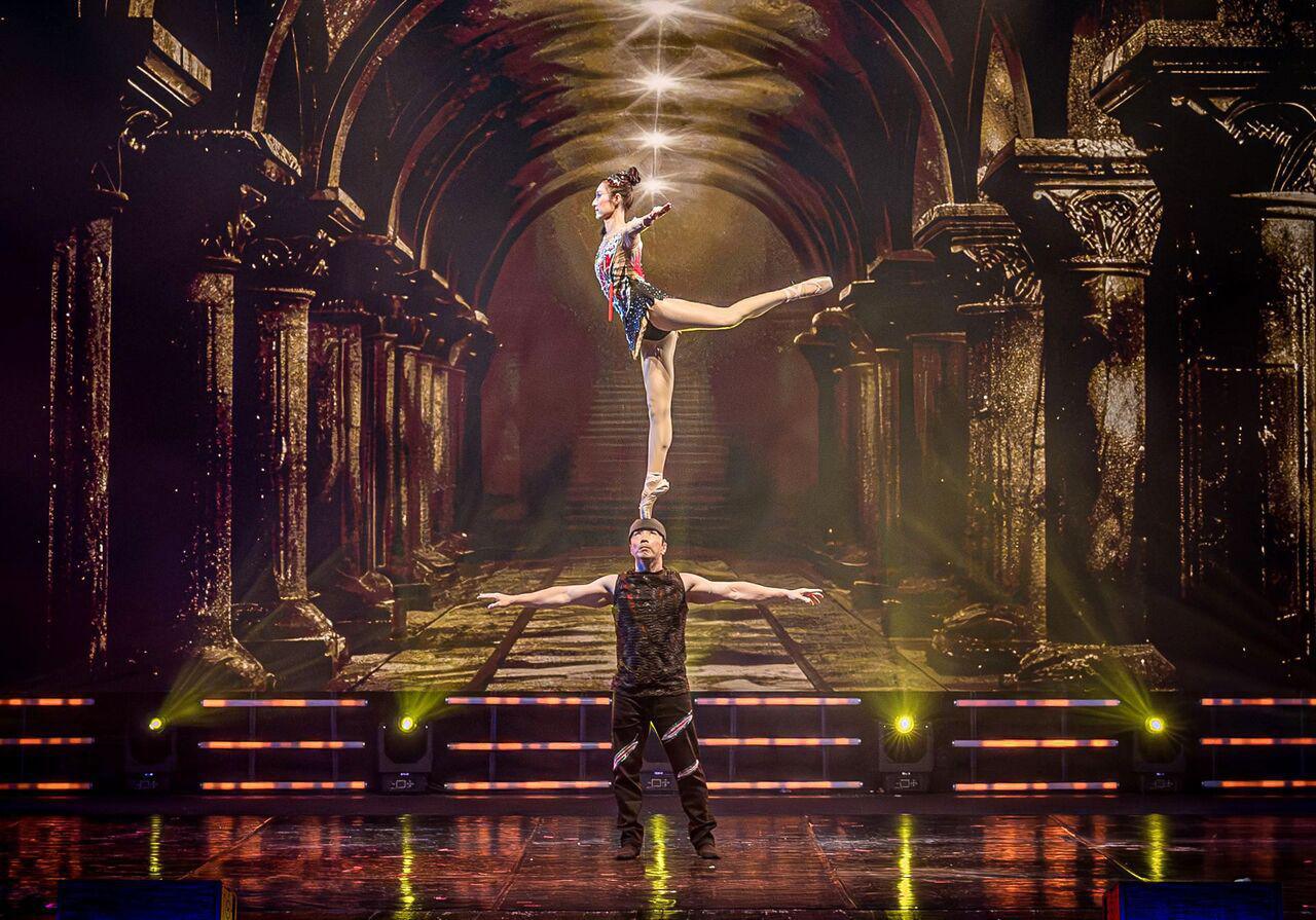 Ballet On Shoulders Photo: Gaby Merz