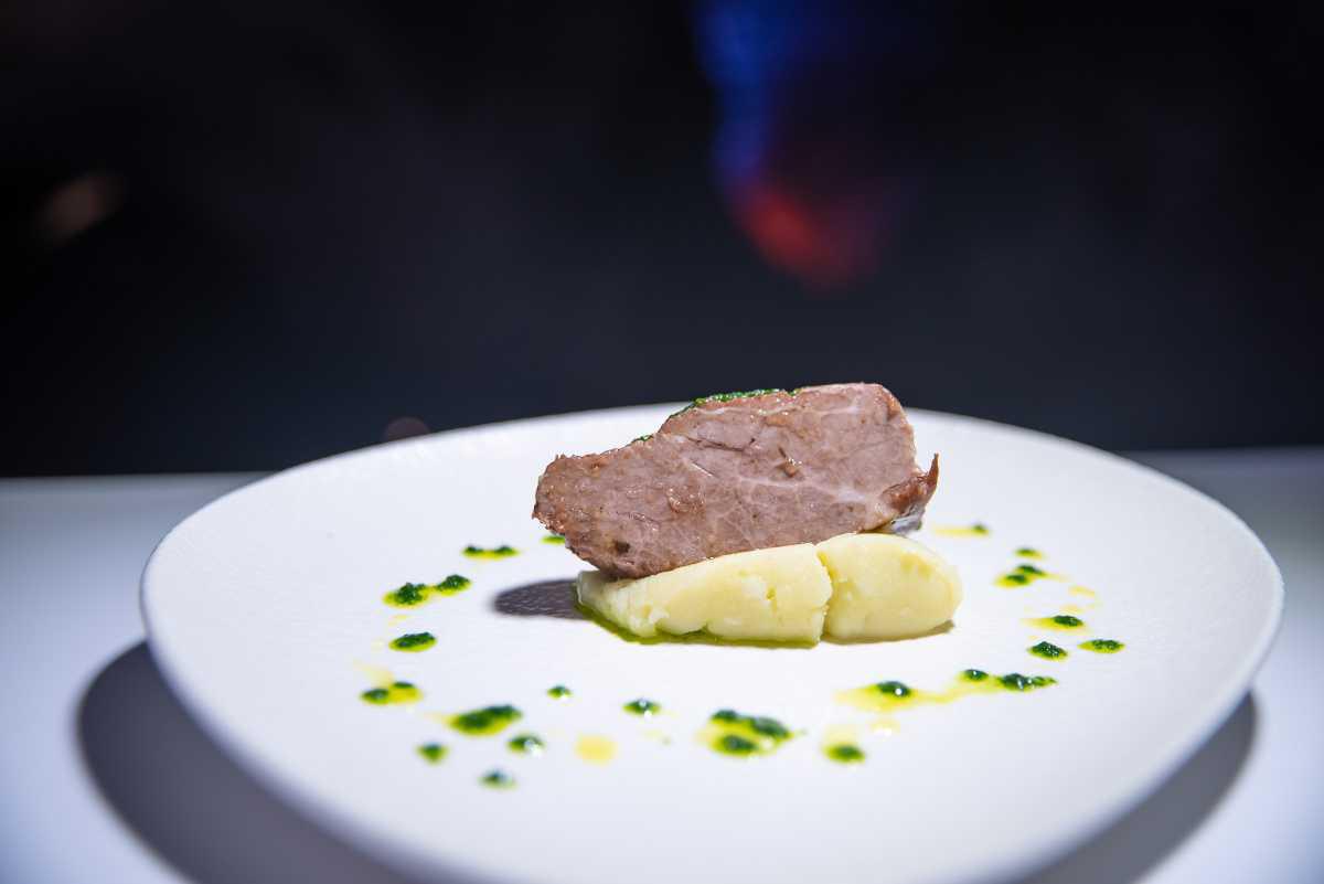 Aguja Vaca Palmera Confitada A Baja Temperatura