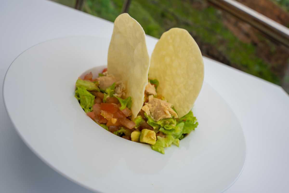 Ensalada De Bonito Fresco Con Vinagreta De Plátano