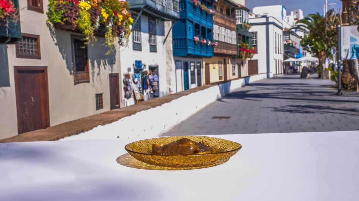 Carrilladas Cerdo Ibérico Estofadas Y Mojo Rojo