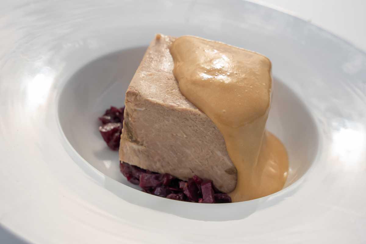 Cochino Negro Con Salsa De Ñame Cochino Negro Con Salsa De Ñame