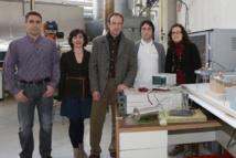De izda. a dcha., los investigadores Antonio Rodríguez, Gurutze Pérez Artieda, David Astrain, Alvaro Martínez y Patricia Aranguren en el laboratorio. Fuente: UPNA.