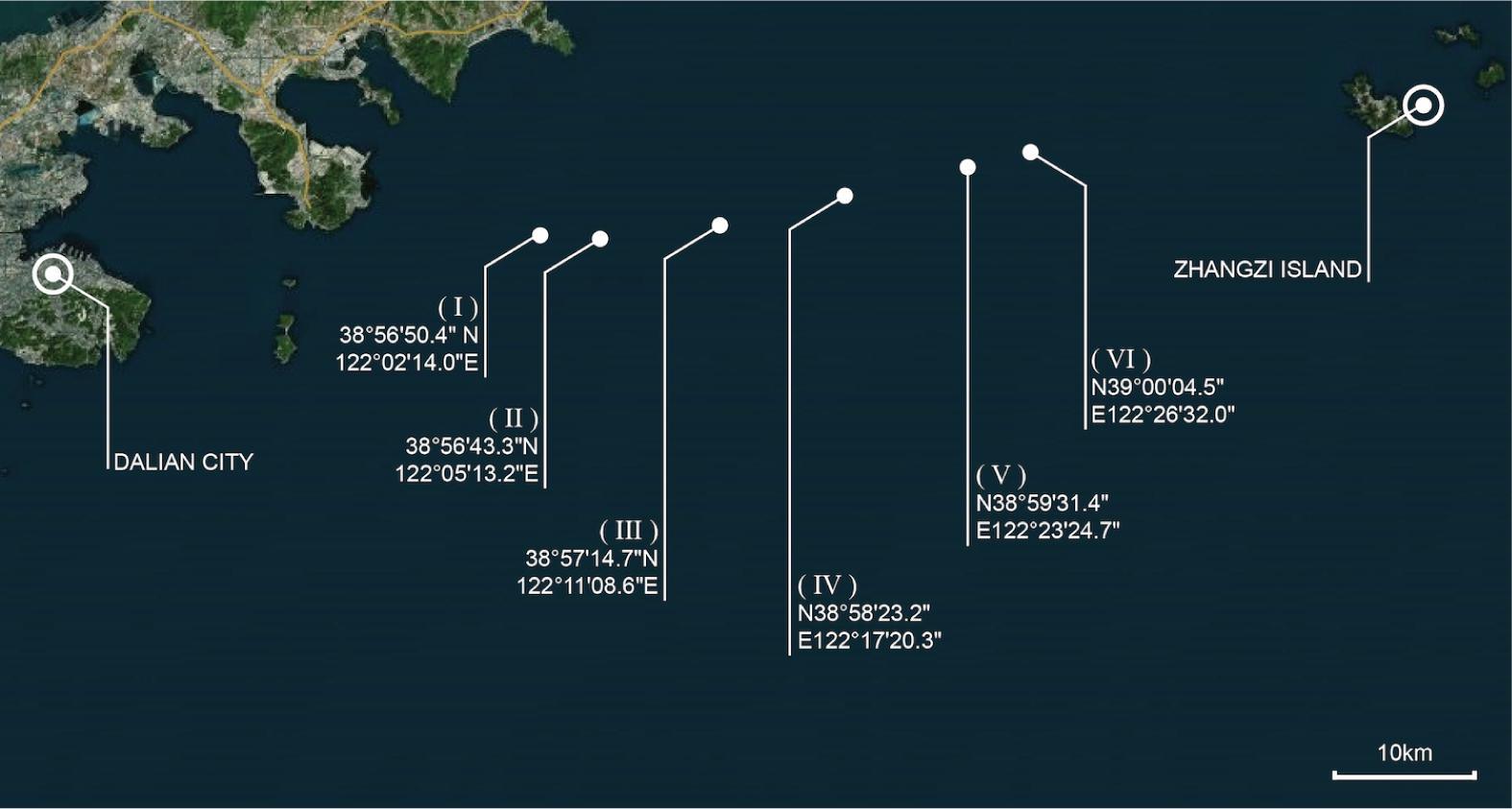 El mapa muestra la ubicación de donde fueron tomadas las muestras de agua para la realización del experimento, en el norte del Mar Amarillo, que tiene una profundidad máxima de 105 metros. Imagen: Optics Express