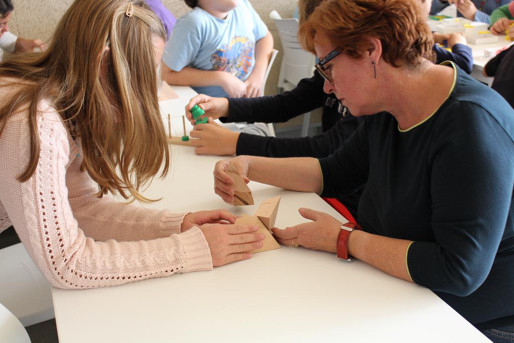 Taller “Jugando con las matemáticas” con estudiantes de sexto de Primaria, Secundaria, Bachillerato y Ciclos Formativos. Foto: Universidad Pablo de Olavide.