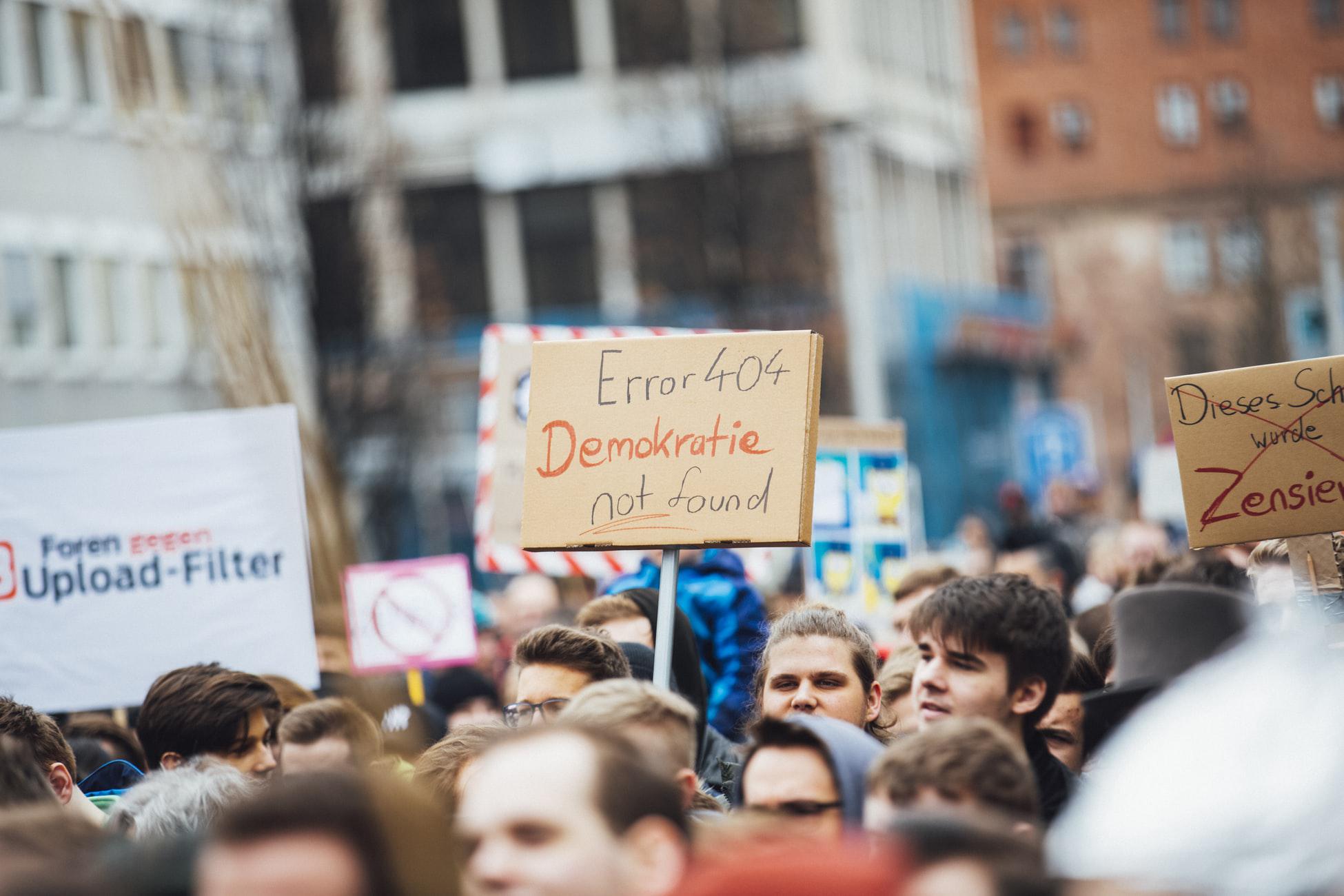 Manifestación ciudadana contra el filtrado de contenido en Internet, el 6 de marzo de 2019 en Nürnberg, Alemania, convocada  bajo el hashtag #CensorshipMachine. Foto: Markus Spiske.