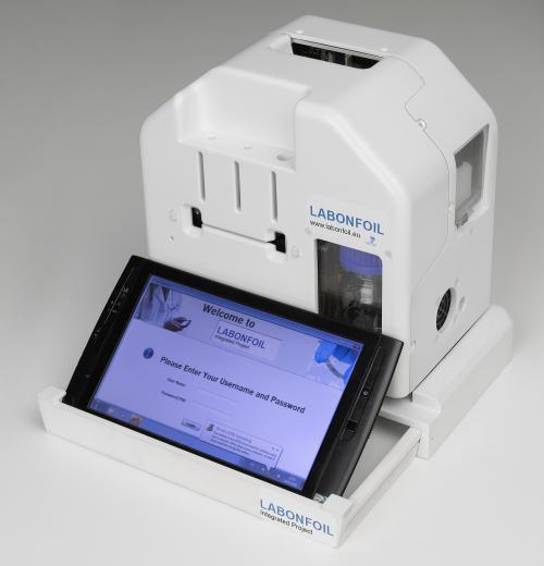 El laboratorio portátil LabOnFoil, que puede manejarse mediante un teléfono móvil. Fuente: LabOnFoil.