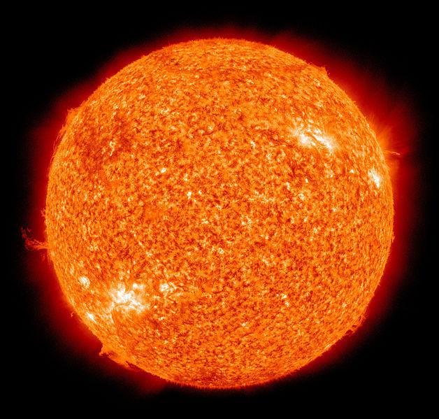 El Sol fotografiado por el Atmospheric Imaging Assembly (AIA 304) del Solar Dynamics Observatory (SDO) de la NASA. Imagen: NASA. Fuente: Wikipedia.