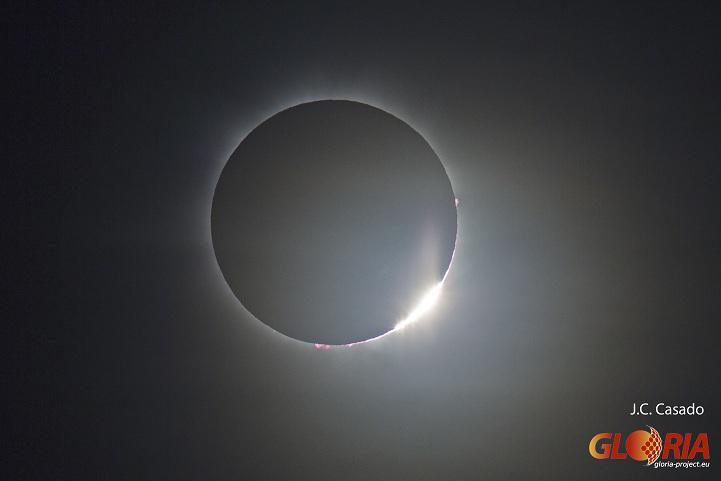 Eclipse del 13 noviembre de 2012 observado por el proyecto GLORIA desde Cairns, Australia (créditos J.C. Casado, gloria-project.eu).