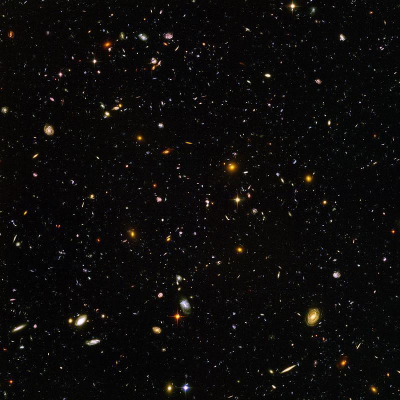 Imagen proporcionada por el telescopio Hubble del espacio lejano, cuando el universo era más caliente y más concentrado de acuerdo con la teoría del Big Bang. Fuente: NASA y ESA.
