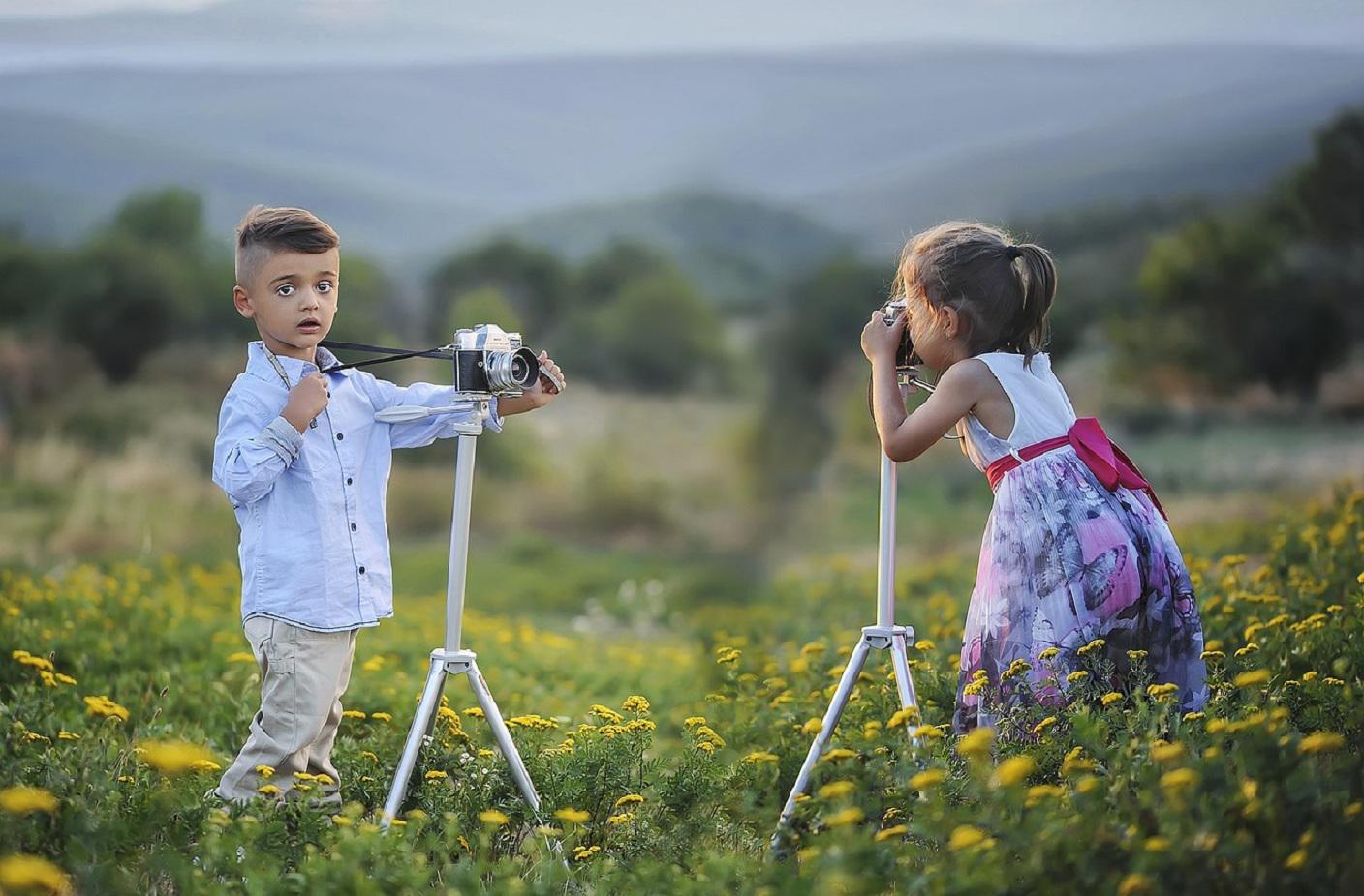 El cerebro infantil necesita estímulos mientras aprende, para poner en práctica la formación de la memoria, revela el estudio. Imagen: Bessi. Fuente: Pixabay.