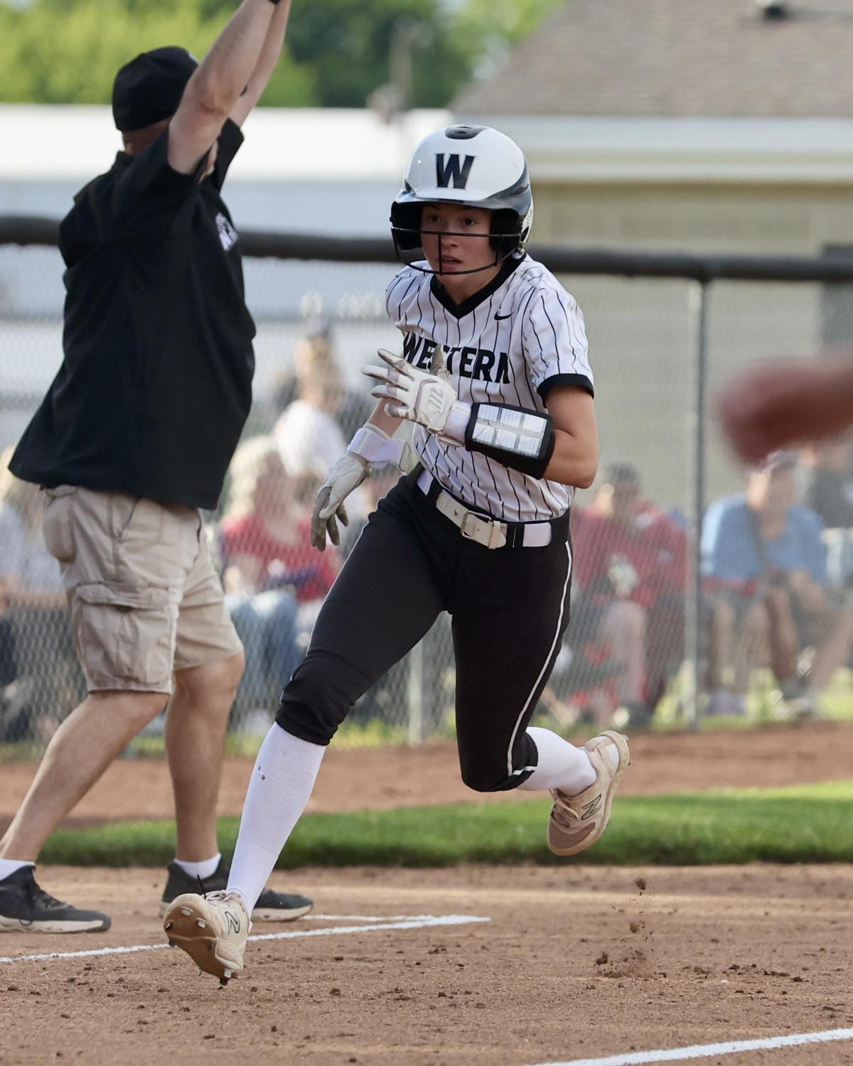 Western advances to softball semi-state
